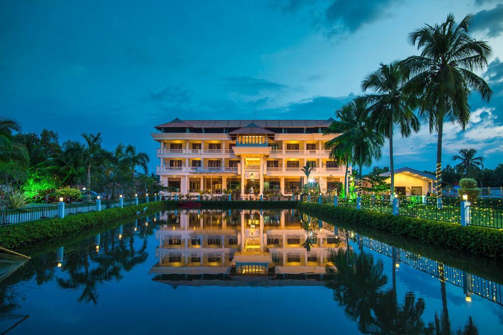 Rustic Leisures Llp Hotel Kochi Bagian luar foto